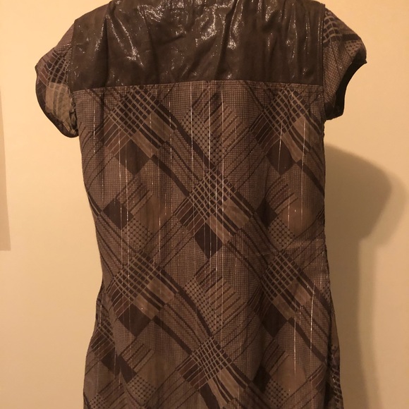 Top - Picture 4 of 6